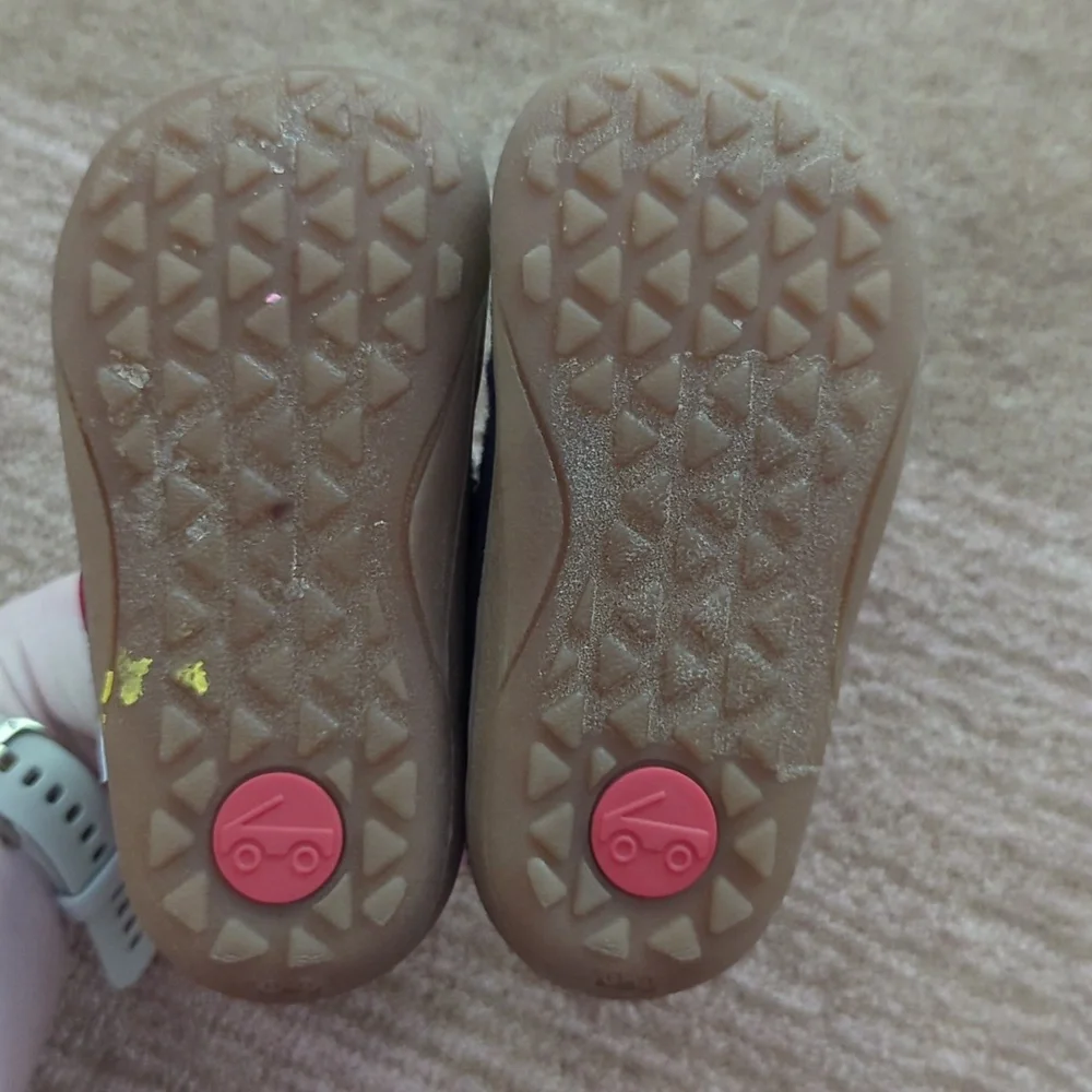 See Kai Run Toddler Size 6 Shoes - Picture 8 of 8